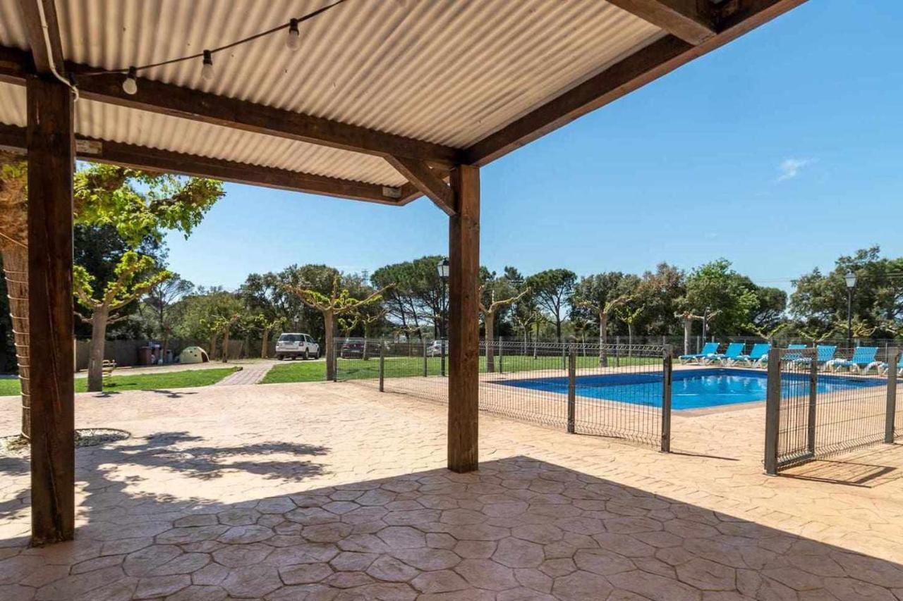 Can Buganto Amplia Casa Con Piscina Y Jardin Llambillas Exterior photo